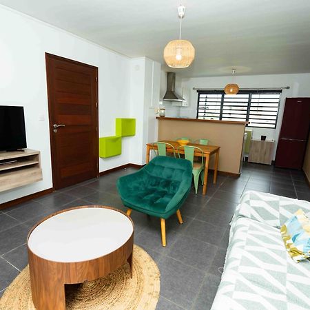 Hibiscus Standing- Appartement Cosy- 2 Chambres Climatisees- Cuisine Equipee- Wifi-Terrasse 卡宴 外观 照片