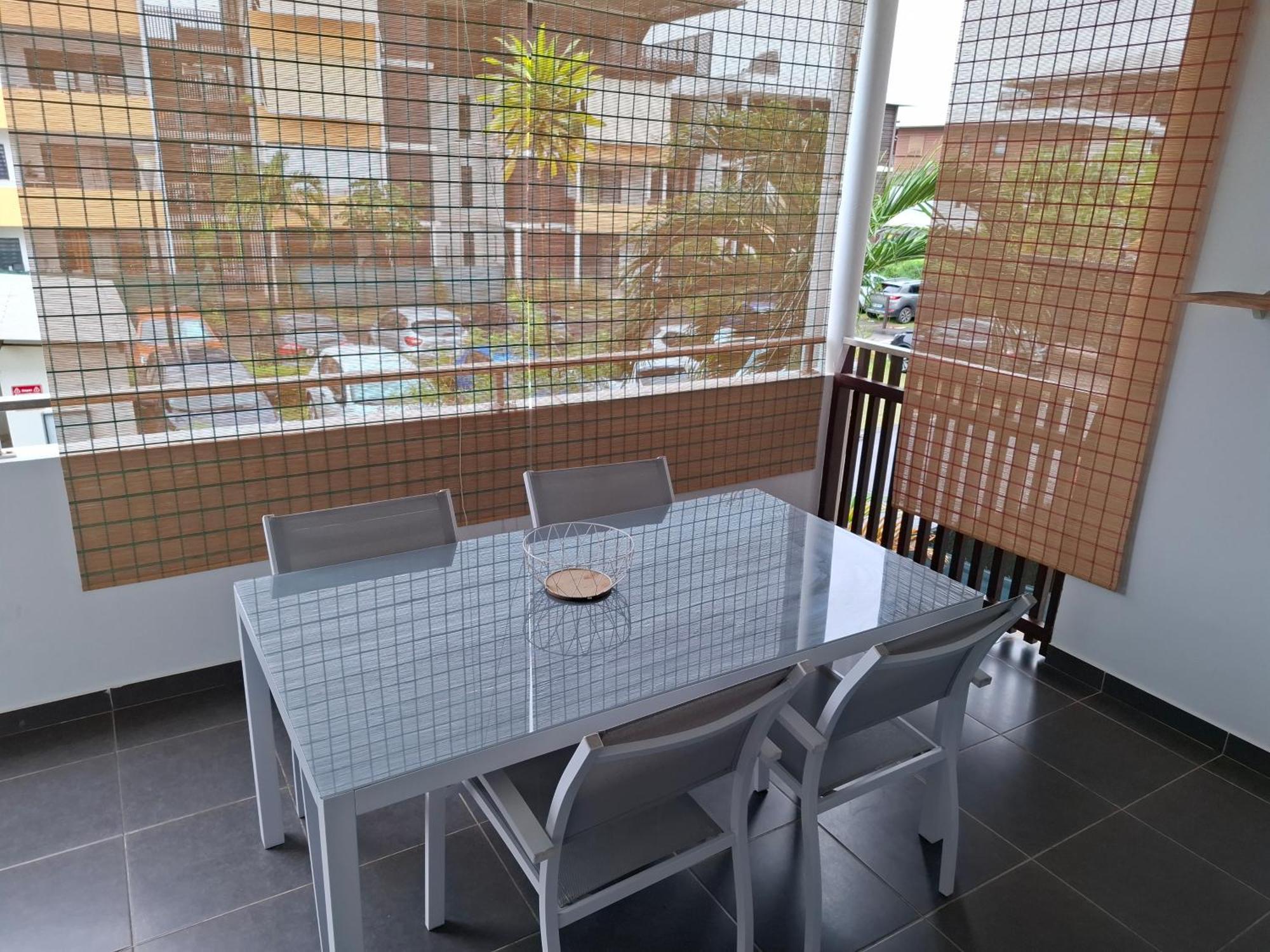 Hibiscus Standing- Appartement Cosy- 2 Chambres Climatisees- Cuisine Equipee- Wifi-Terrasse 卡宴 外观 照片
